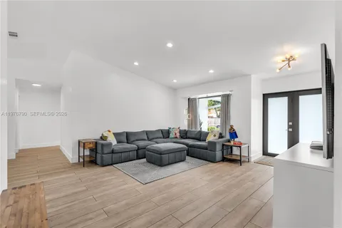 $1,300,000 | 8001 Southwest 90th Avenue, Miami, FL 33173