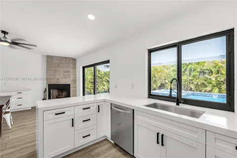 $1,300,000 | 8001 Southwest 90th Avenue, Miami, FL 33173