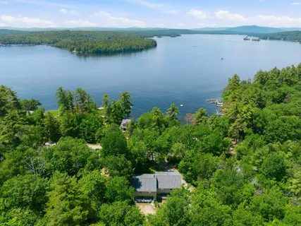 $725,000 | 19 Wawbeek Road, Unit 3, Tuftonboro, NH 03853