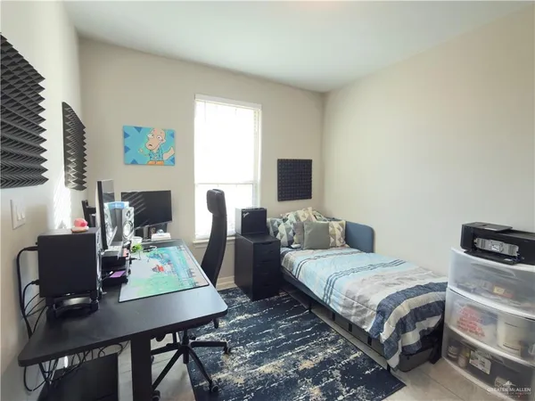 $2,000 | 3304 Harvard Avenue, McAllen, TX 78504