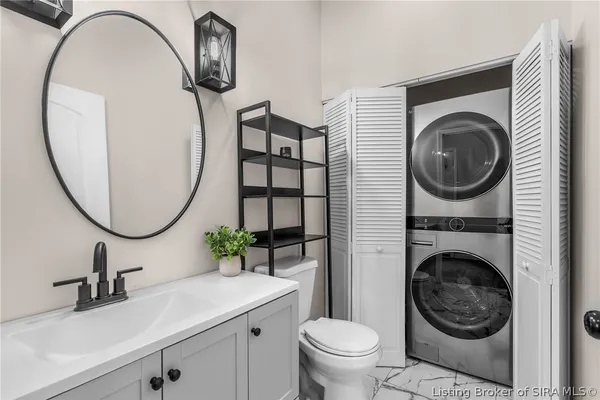 $269,000 | 325 East 14th Street, New Albany, IN 47150