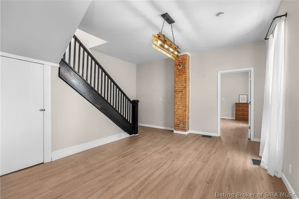 $269,000 | 325 East 14th Street, New Albany, IN 47150