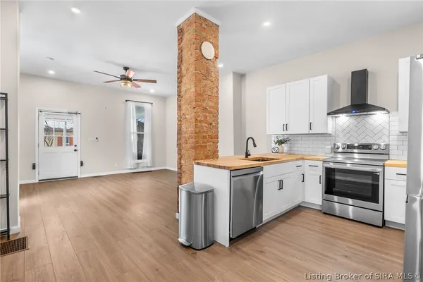 $269,000 | 325 East 14th Street, New Albany, IN 47150