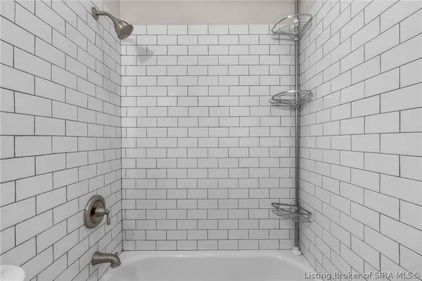 $269,000 | 325 East 14th Street, New Albany, IN 47150