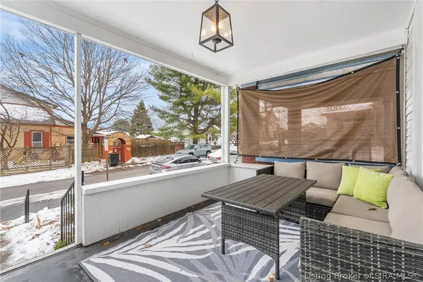 $269,000 | 325 East 14th Street, New Albany, IN 47150