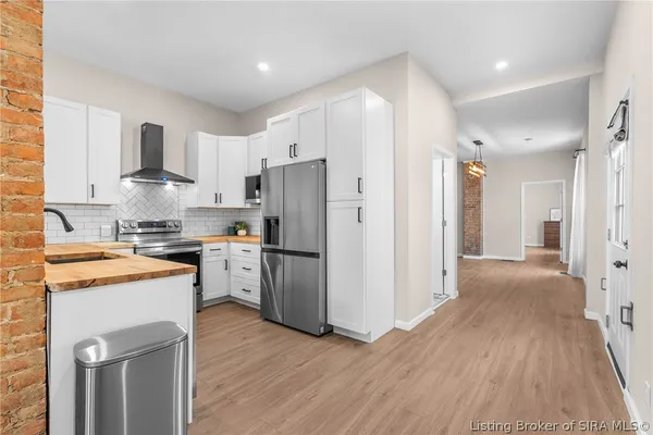 $269,000 | 325 East 14th Street, New Albany, IN 47150