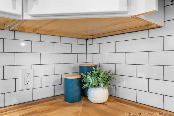 $269,000 | 325 East 14th Street, New Albany, IN 47150