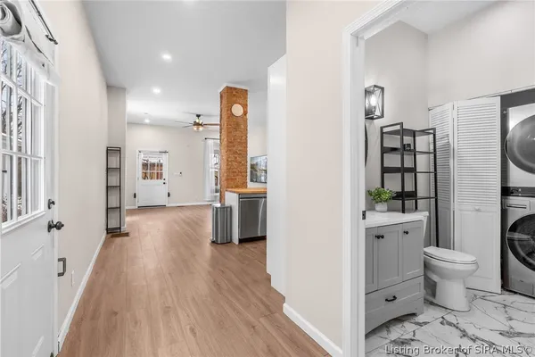 $269,000 | 325 East 14th Street, New Albany, IN 47150