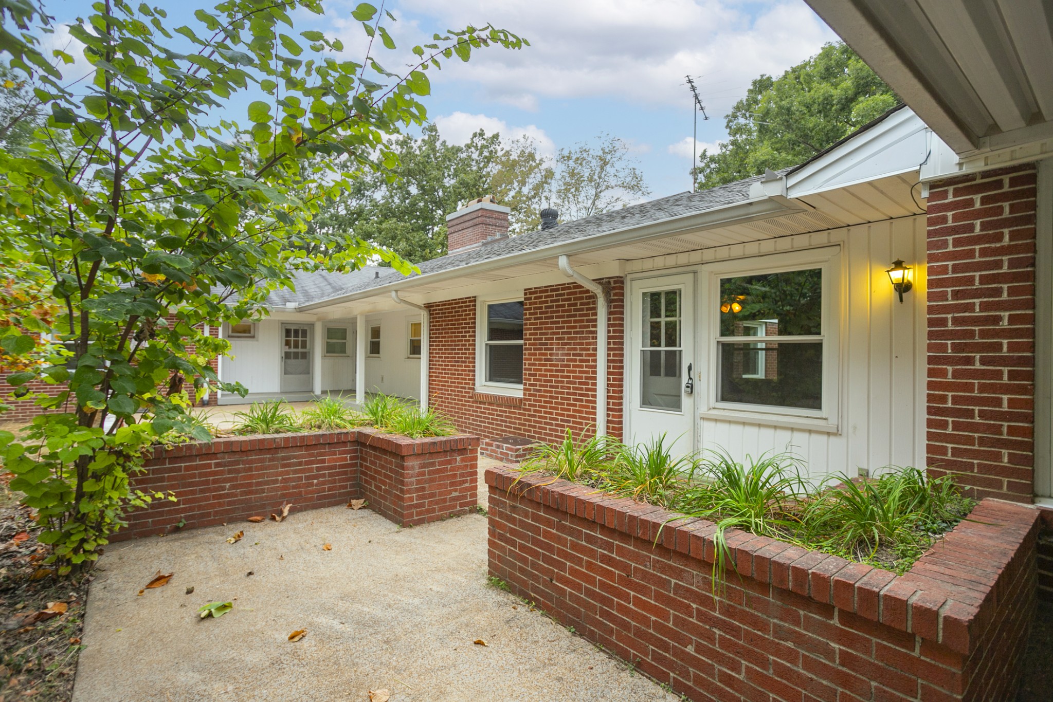 105 Echo Road Dickson, TN 37055 - Photo 24 of 32 a front view of a house with garage