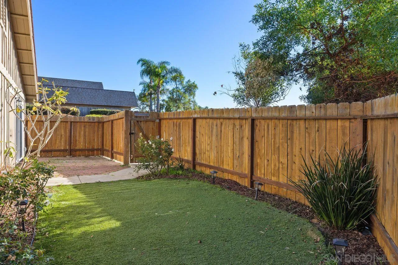 401 Requeza Street Encinitas, CA 92024 - Photo 29 of 33 Gallery Image 29