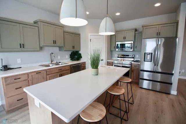 $386,000 | 102 16th Street North, Breckenridge, MN 56520