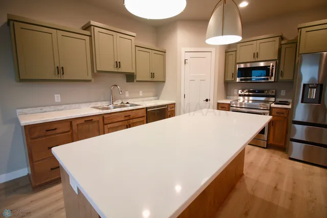 $386,000 | 102 16th Street North, Breckenridge, MN 56520