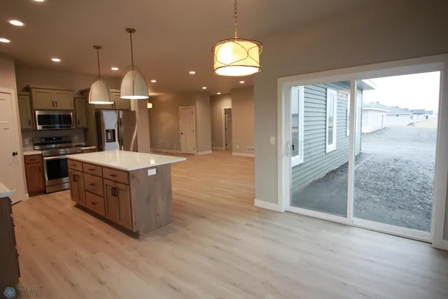 $386,000 | 102 16th Street North, Breckenridge, MN 56520