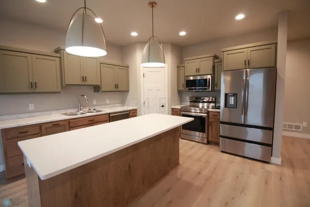 $386,000 | 102 16th Street North, Breckenridge, MN 56520