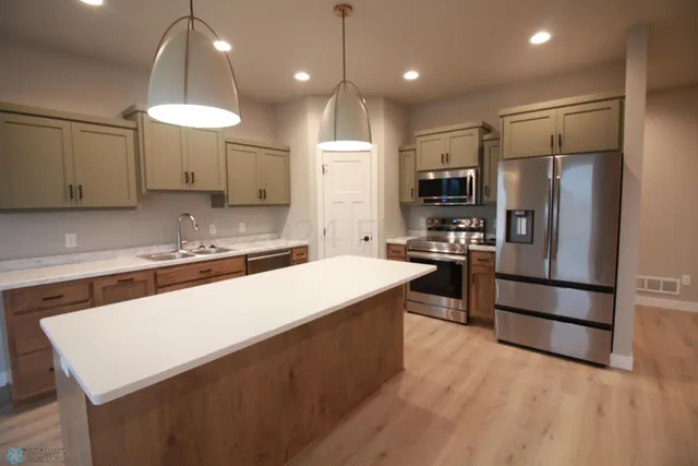 $386,000 | 102 16th Street North, Breckenridge, MN 56520