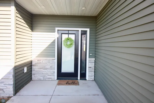 $386,000 | 102 16th Street North, Breckenridge, MN 56520