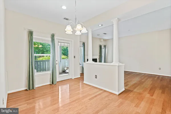 $2,350 | 14300 Rosy Lane, Unit 16, Centreville, VA 20121