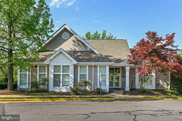 $2,350 | 14300 Rosy Lane, Unit 16, Centreville, VA 20121