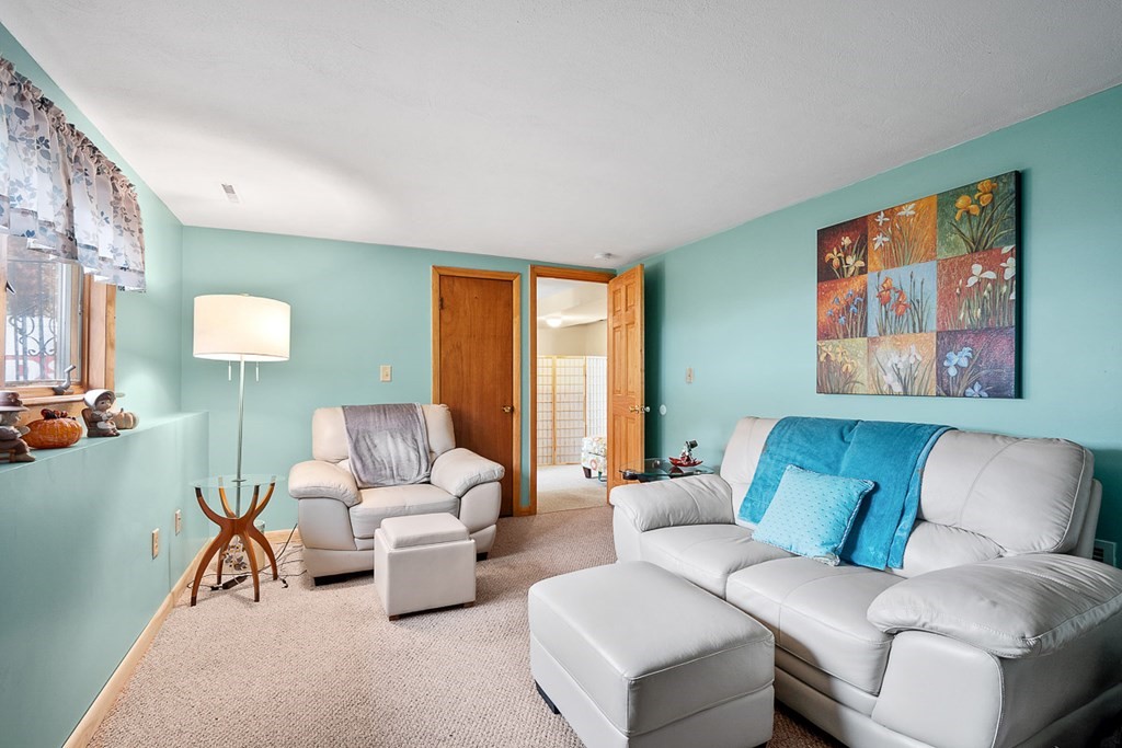 12 Bowen Road Peabody, MA 01960 - Photo 23 of 28 Gallery Image 23