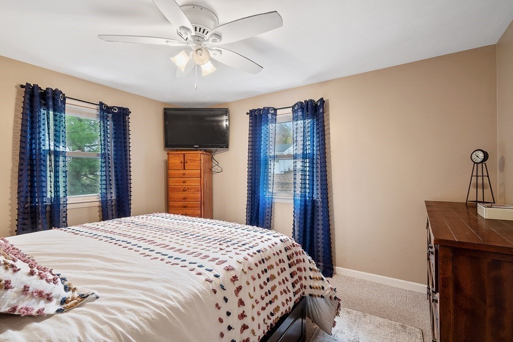 12 Bowen Road Peabody, MA 01960 - Photo 9 of 28 Gallery Image 9