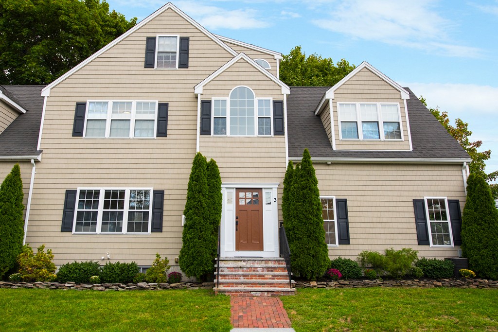 3 Maple Place, Unit 3 Needham, MA 02492 - Photo 1 of 17