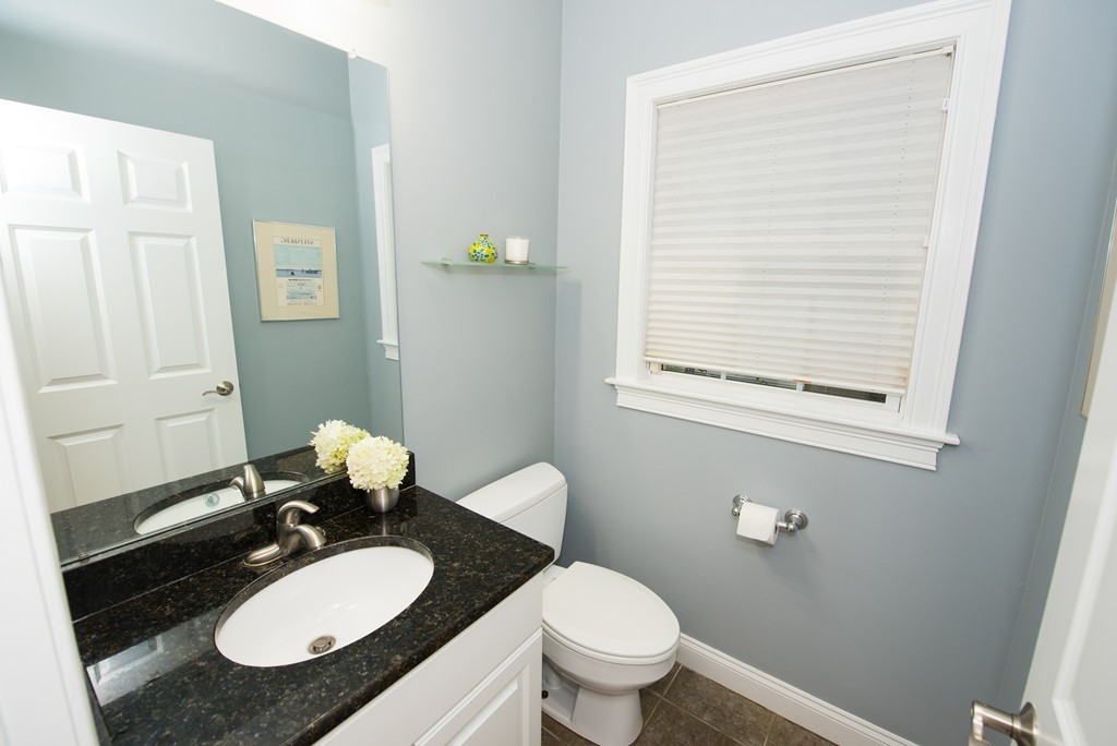 3 Maple Place, Unit 3 Needham, MA 02492 - Photo 6 of 17