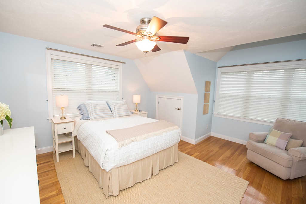 3 Maple Place, Unit 3 Needham, MA 02492 - Photo 8 of 17
