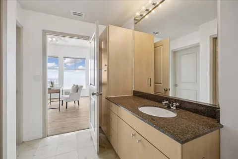$320,000 | 3505 Sage Road, Unit 2710, Houston, TX 77056