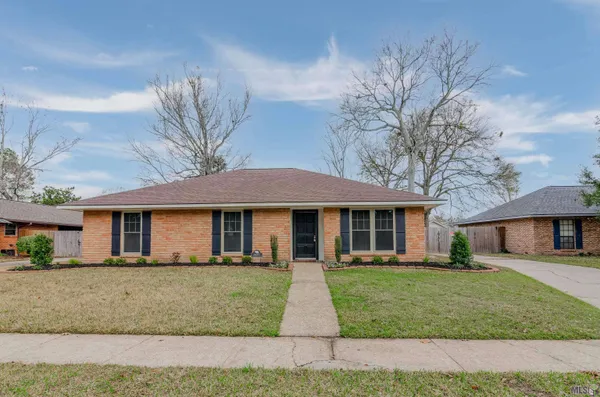 $319,900 | 16937 Ticonderoga Avenue, St. George, LA 70817