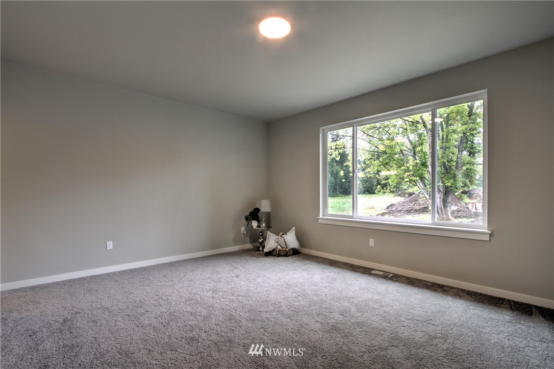 3304 Creswell Road, Unit 11 Snohomish, WA 98290 - Photo 13 of 18 an empty room with a window