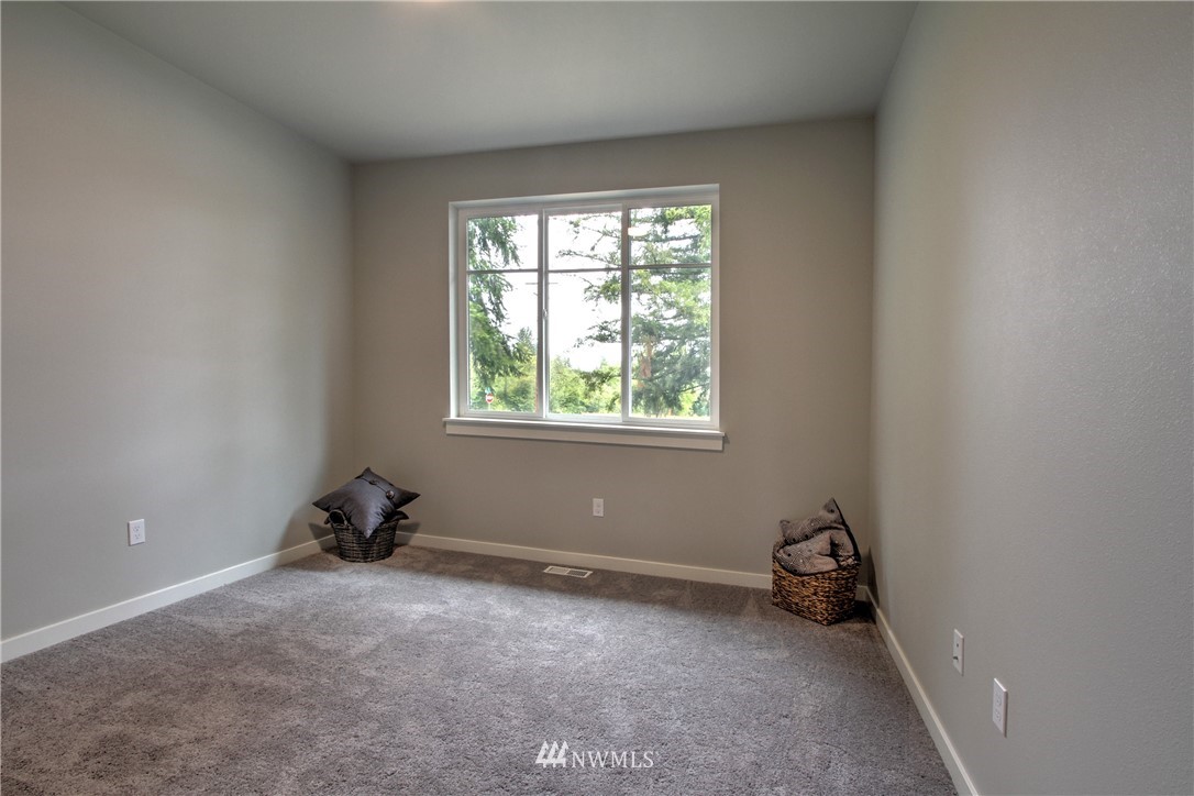 3304 Creswell Road, Unit 11 Snohomish, WA 98290 - Photo 16 of 18 an empty room with a window