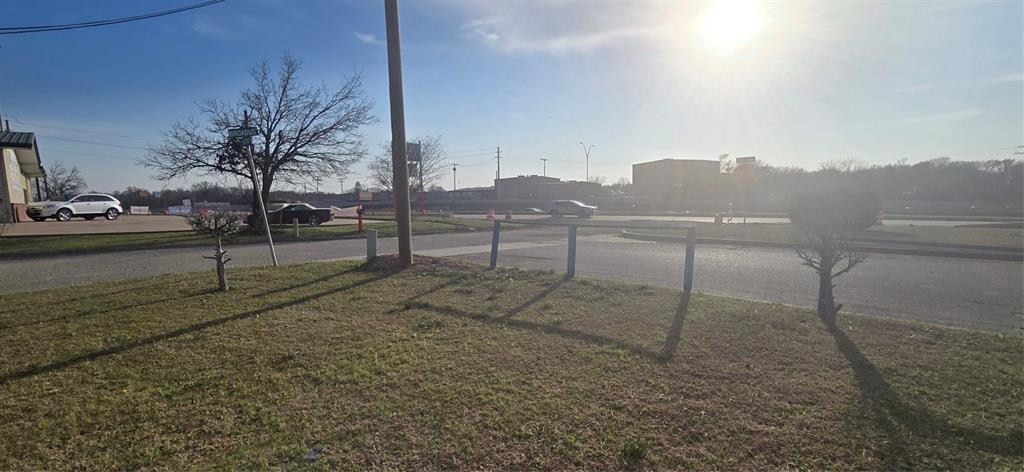 720 McCrary Street Gainesville, TX 76240 - Photo 4 of 7