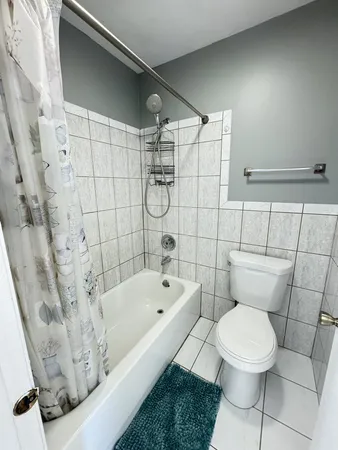 $2,500 | 1527 Mohawk Trail, Wheeling, IL 60090