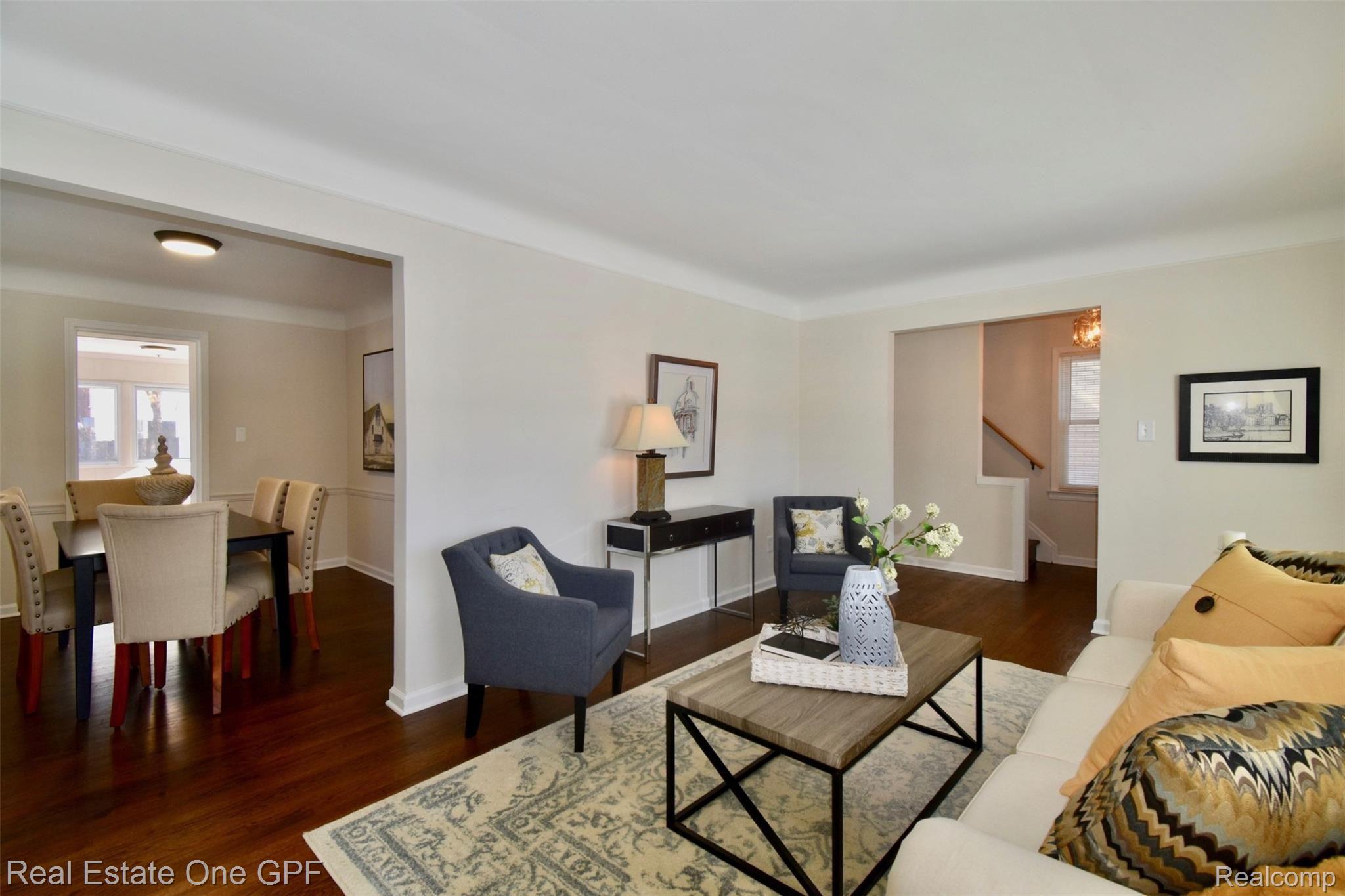 1630 Bournemouth Road Grosse Pointe, MI 48236 - Photo 5 of 23 5 DSC_1254.jpg