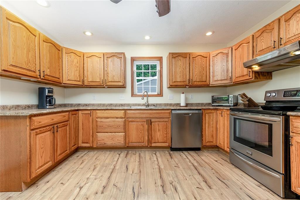 40 Walter Road Grove City, PA 16127 - Photo 11 of 39