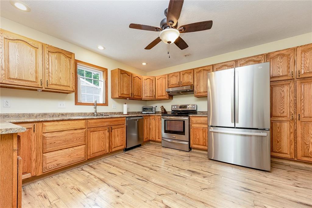 40 Walter Road Grove City, PA 16127 - Photo 12 of 39