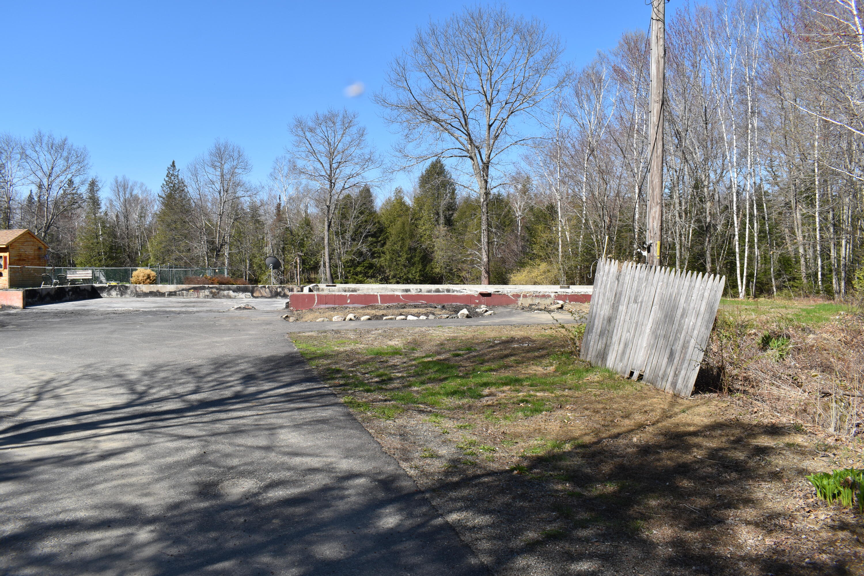 15 Loop Road Lincoln, ME 04457 - Photo 4 of 51 DSC_0141