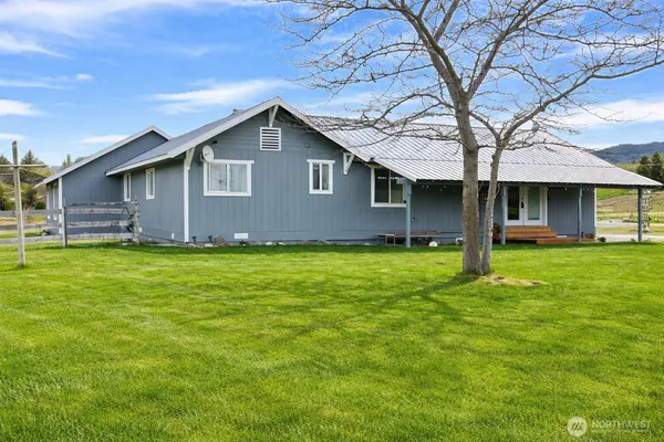 $389,000 | 28 Highway 7, Tonasket, WA 98855