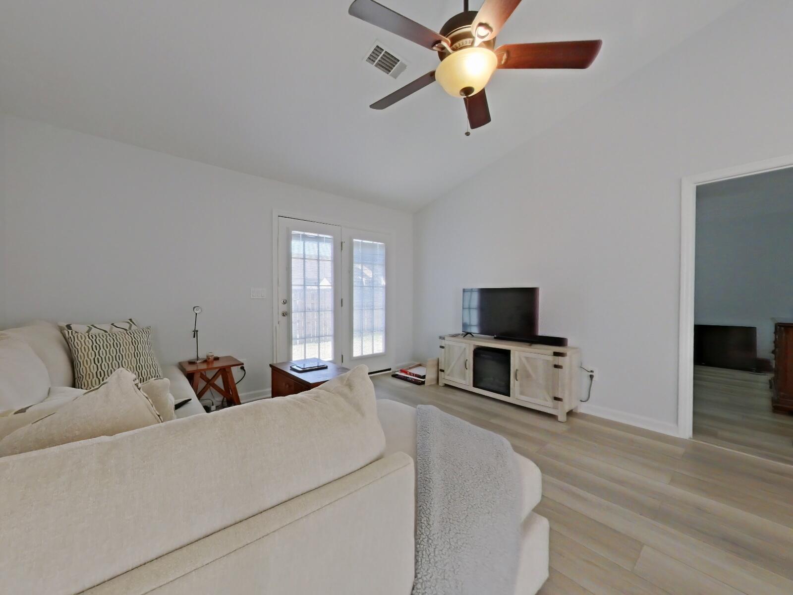 912 Cammaron Way Augusta, GA 30907 - Photo 11 of 27 Living Room (65)