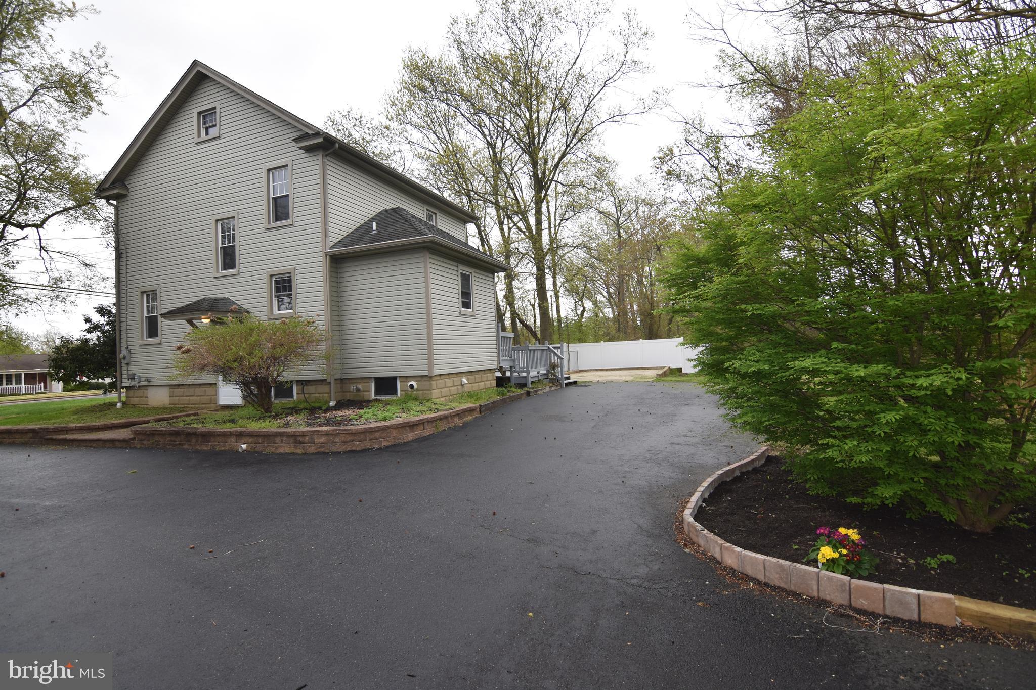 99 Democrat Road Mickleton, NJ 08056 - Photo 2 of 23