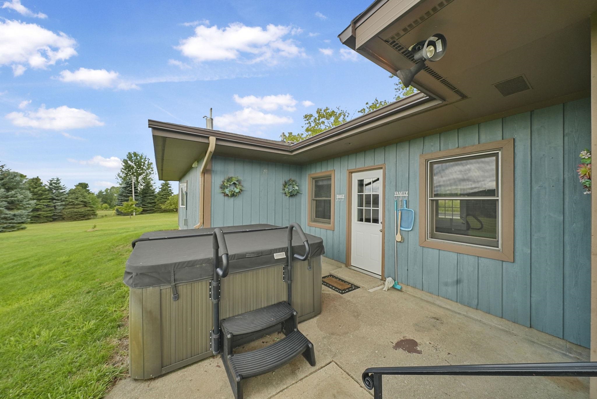 7420 East Birch Point Road Traverse City, MI 49684 - Photo 50 of 61 1938271-5b5e3e30-9bb8-4411-b102-c948572368d3.JPG