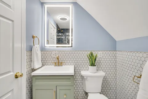$1,170,000 | 58-60 Elmwood Street, Unit 58, Somerville, MA 02144