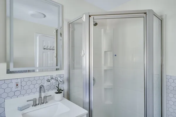 $1,170,000 | 58-60 Elmwood Street, Unit 58, Somerville, MA 02144