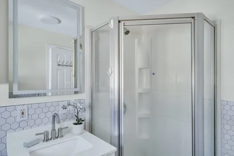 $1,170,000 | 58-60 Elmwood Street, Unit 58, Somerville, MA 02144