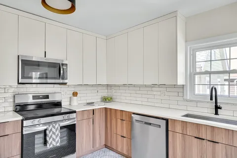 $1,170,000 | 58-60 Elmwood Street, Unit 58, Somerville, MA 02144
