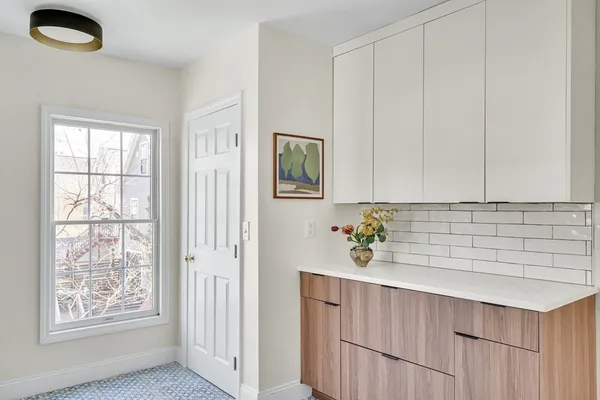 $1,170,000 | 58-60 Elmwood Street, Unit 58, Somerville, MA 02144