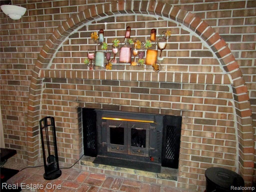 19601 Coachwood Road Riverview, MI 48193 - Photo 13 of 36 IMG_0203.jpg