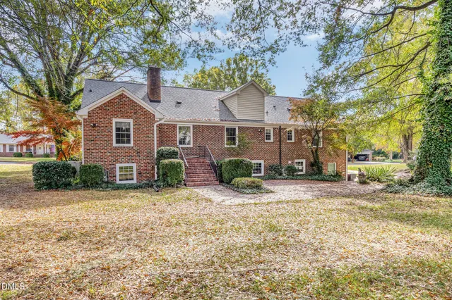 $475,500 | 2055 Shirley Drive, Burlington, NC 27215