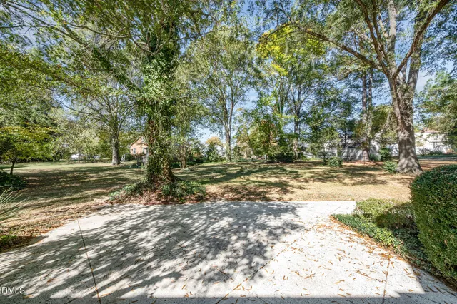 $475,500 | 2055 Shirley Drive, Burlington, NC 27215