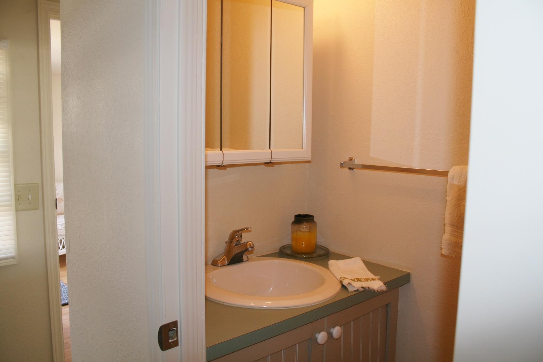6970 Southeast Ridgeway Terrace Hobe Sound, FL 33455 - Photo 17 of 24 003